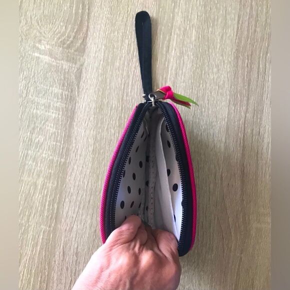 NWOT … Monogrammed Card / ID Holder - Picture 3 of 3